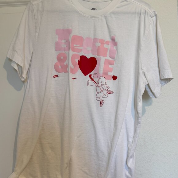 Nike "Heart & Sole" Graphic Tee - Picture 1 of 2